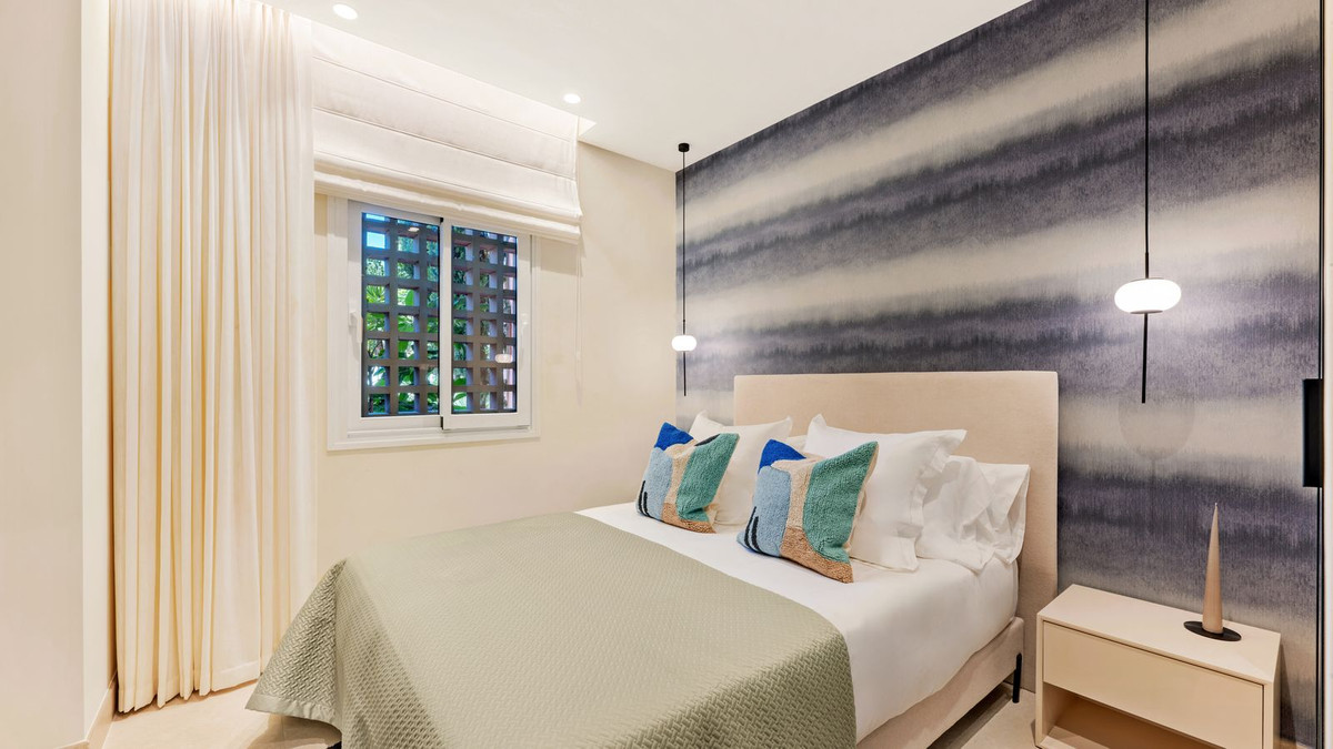 3 Bed Apartment for sale in New Golden Mile Costa Del Sol, Málaga, Spain
