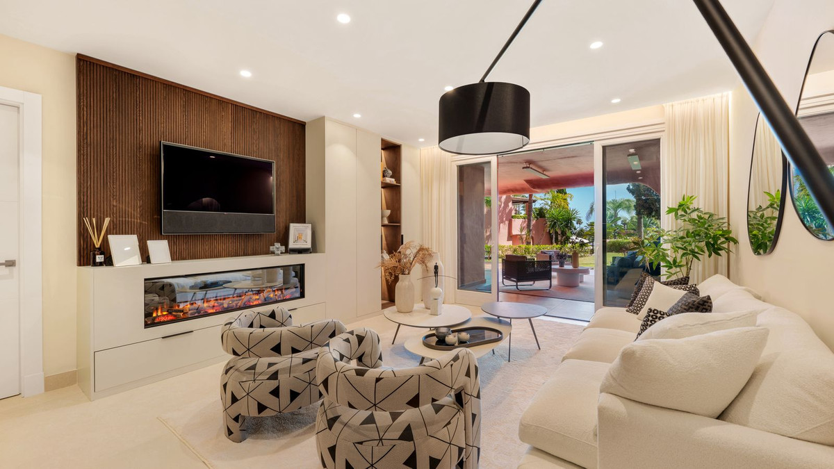 3 Bed Apartment for sale in New Golden Mile Costa Del Sol, Málaga, Spain