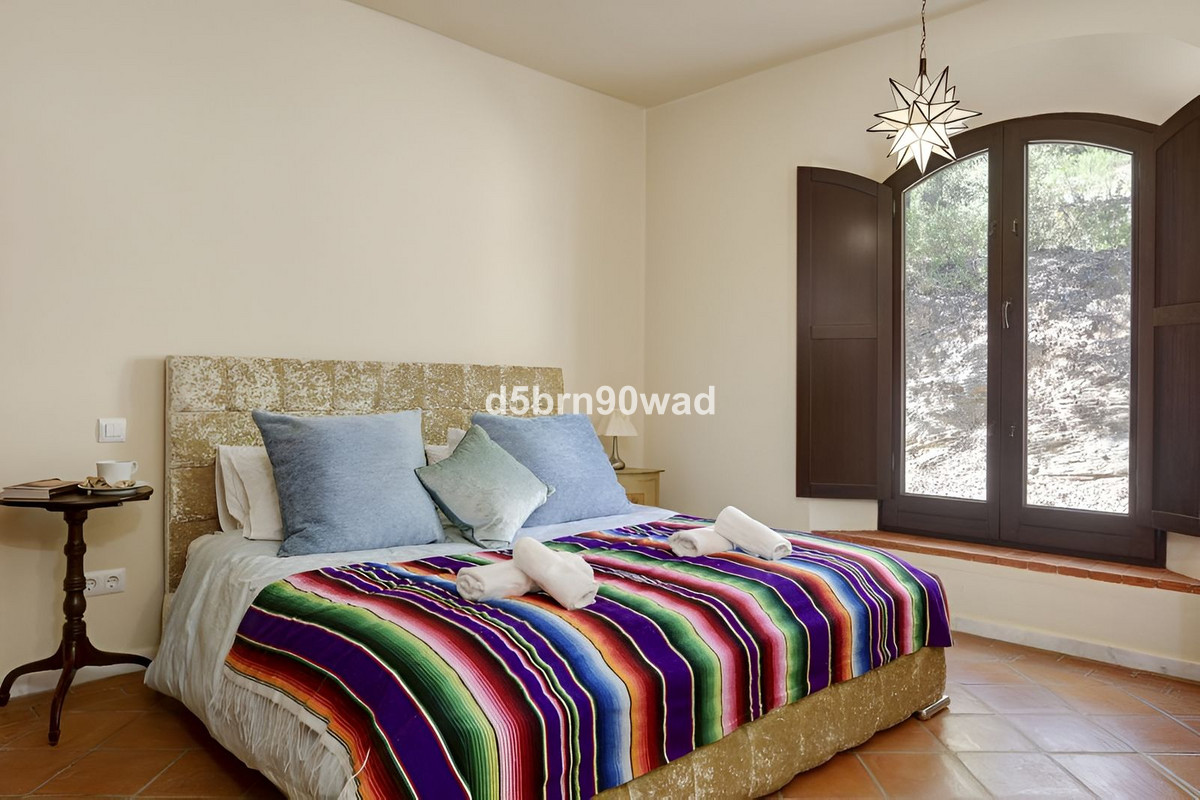 Se vende Villa - Chalet de 4 dormitorios en Costa Del Sol, Málaga, España