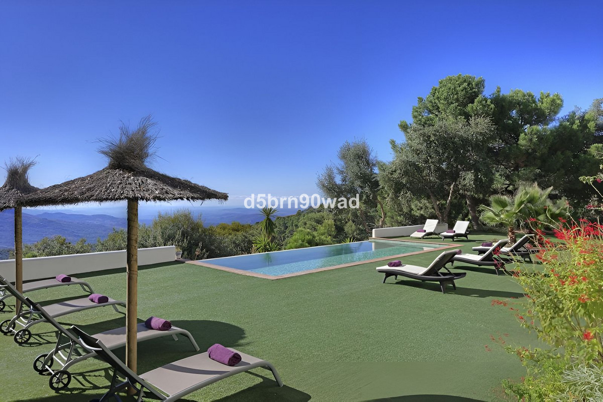 Se vende Villa - Chalet de 4 dormitorios en Costa Del Sol, Málaga, España