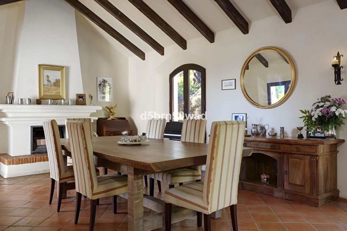 Se vende Villa - Chalet de 4 dormitorios en Costa Del Sol, Málaga, España