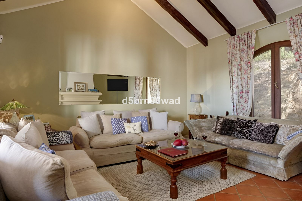 Se vende Villa - Chalet de 4 dormitorios en Costa Del Sol, Málaga, España