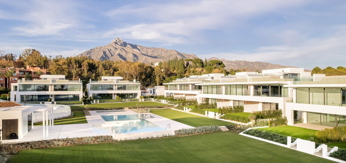 Se vende Pareada de 4 dormitorios en Costa Del Sol, Málaga, España