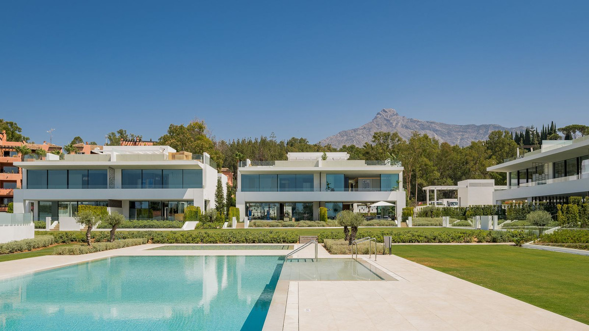 Se vende Pareada de 4 dormitorios en Costa Del Sol, Málaga, España