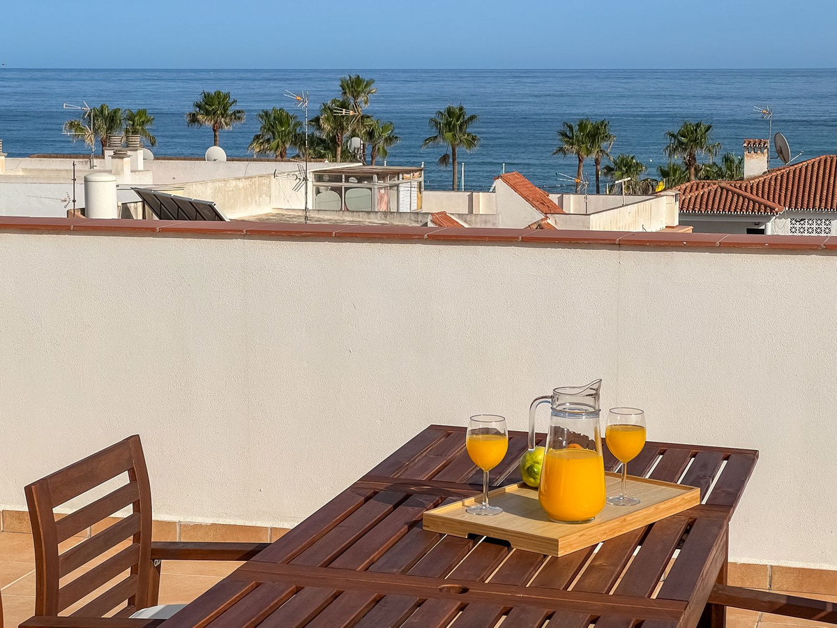 Se vende Edificio residencial de 17 dormitorios en Costa Del Sol, Málaga, España