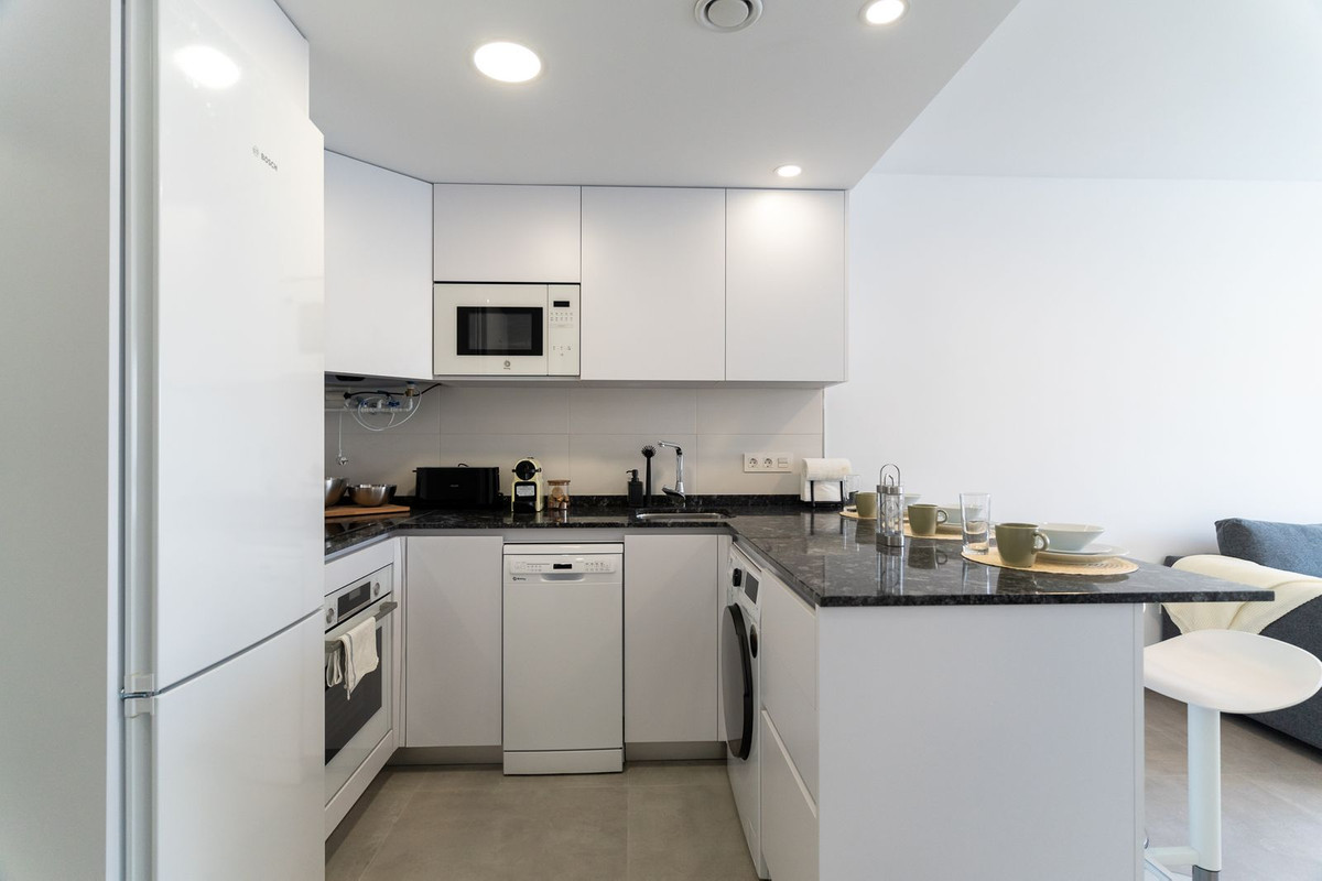 Se vende Edificio residencial de 17 dormitorios en Costa Del Sol, Málaga, España