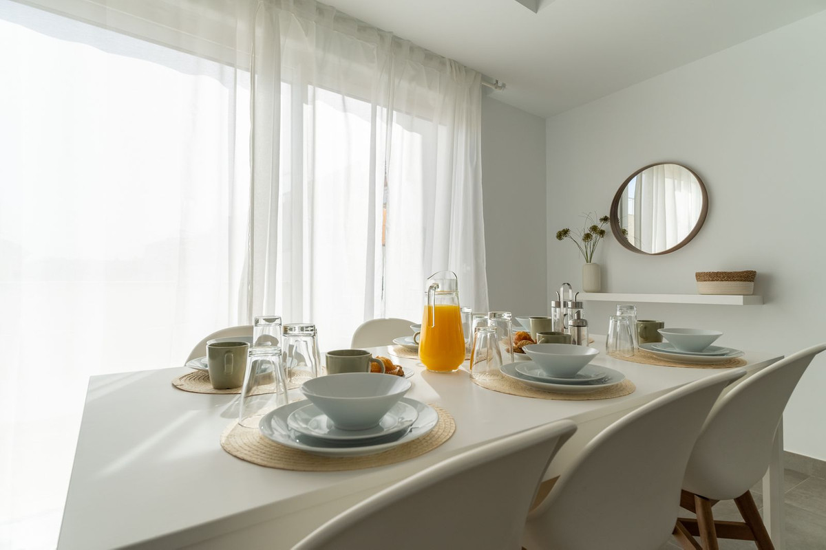 Se vende Edificio residencial de 17 dormitorios en Costa Del Sol, Málaga, España