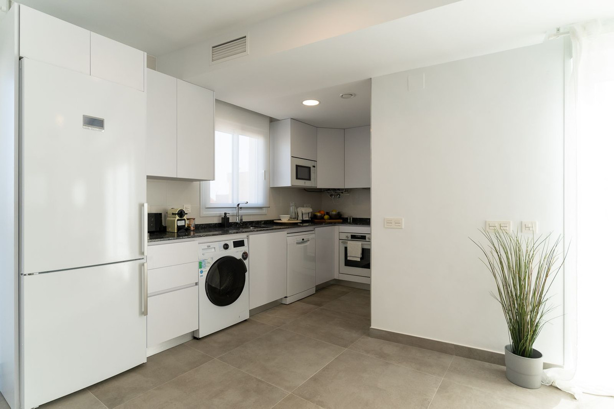 Se vende Edificio residencial de 17 dormitorios en Costa Del Sol, Málaga, España