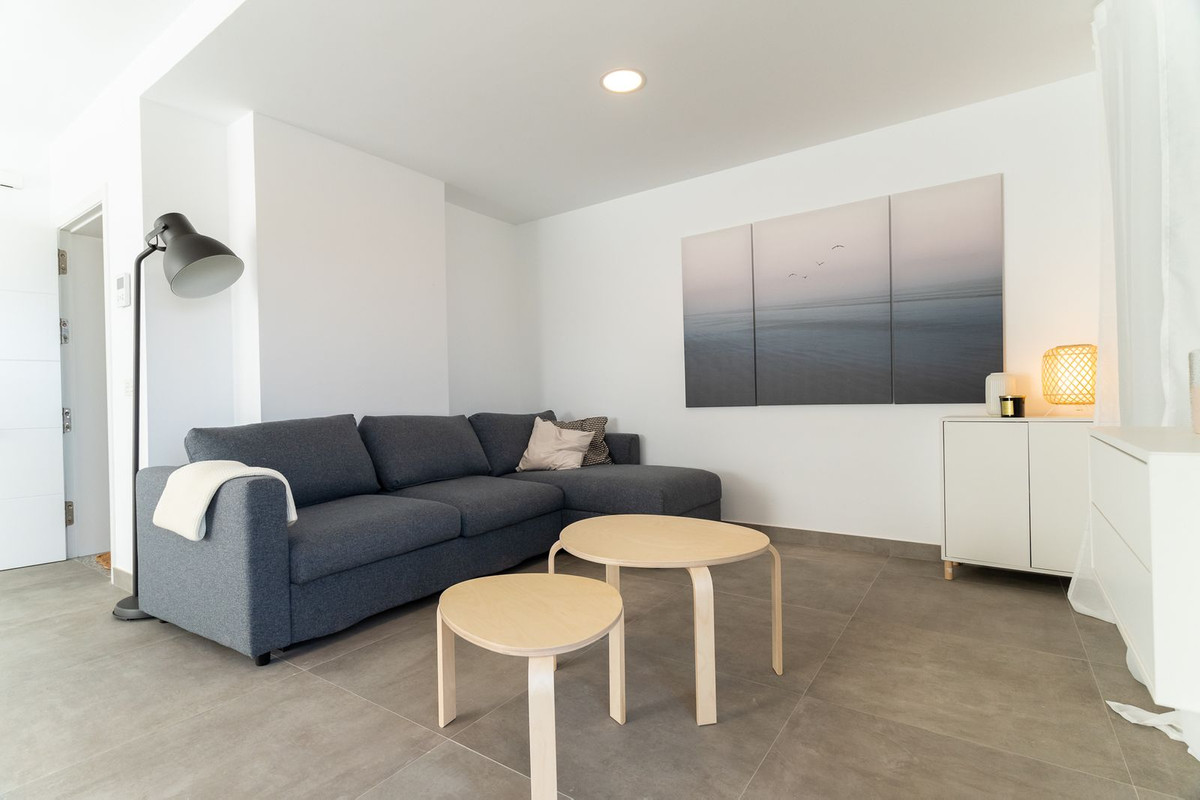 Se vende Edificio residencial de 17 dormitorios en Costa Del Sol, Málaga, España