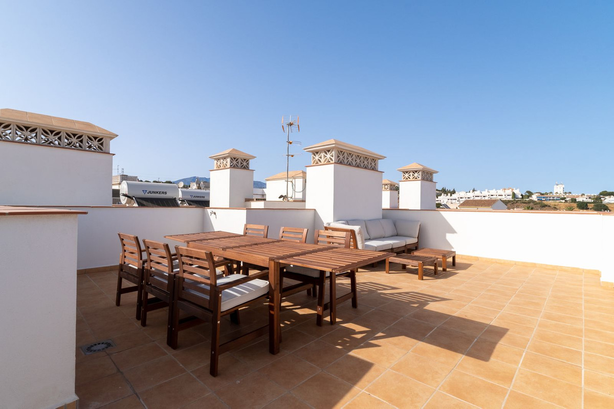 Se vende Edificio residencial de 17 dormitorios en Costa Del Sol, Málaga, España