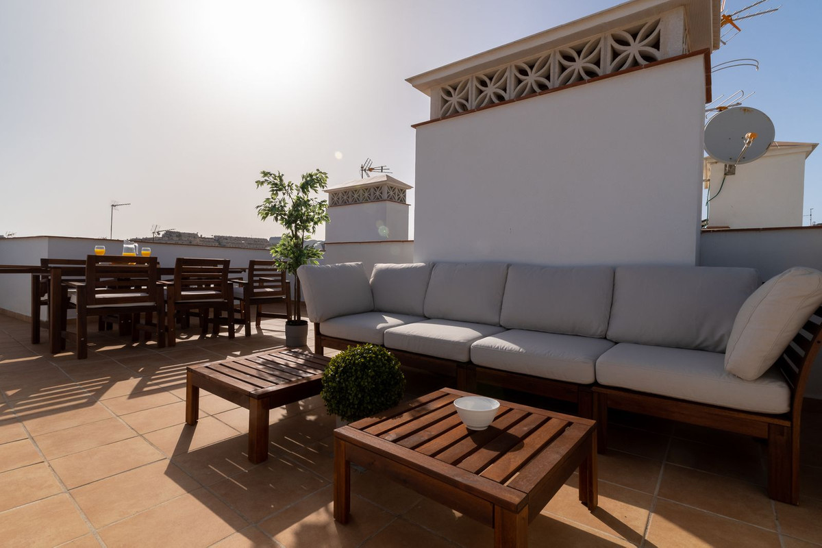 Se vende Edificio residencial de 17 dormitorios en Costa Del Sol, Málaga, España