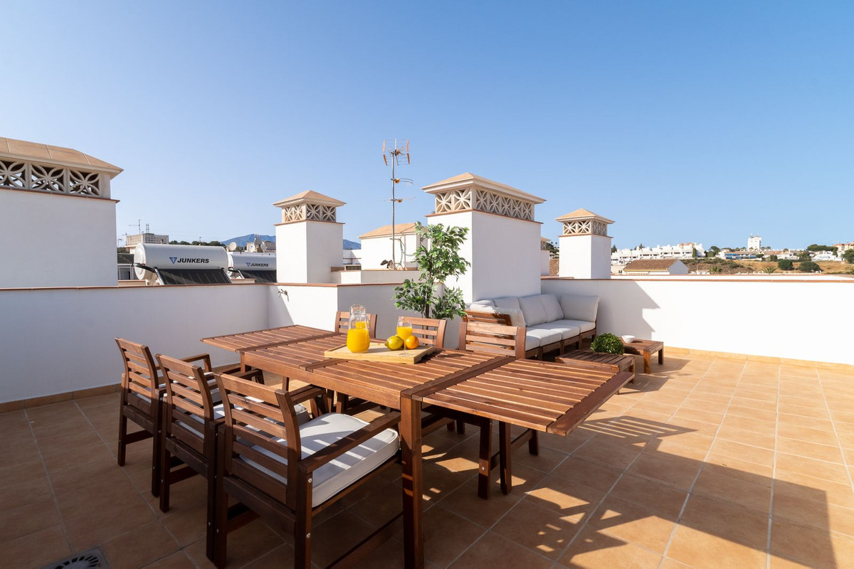 Se vende Edificio residencial de 17 dormitorios en Costa Del Sol, Málaga, España