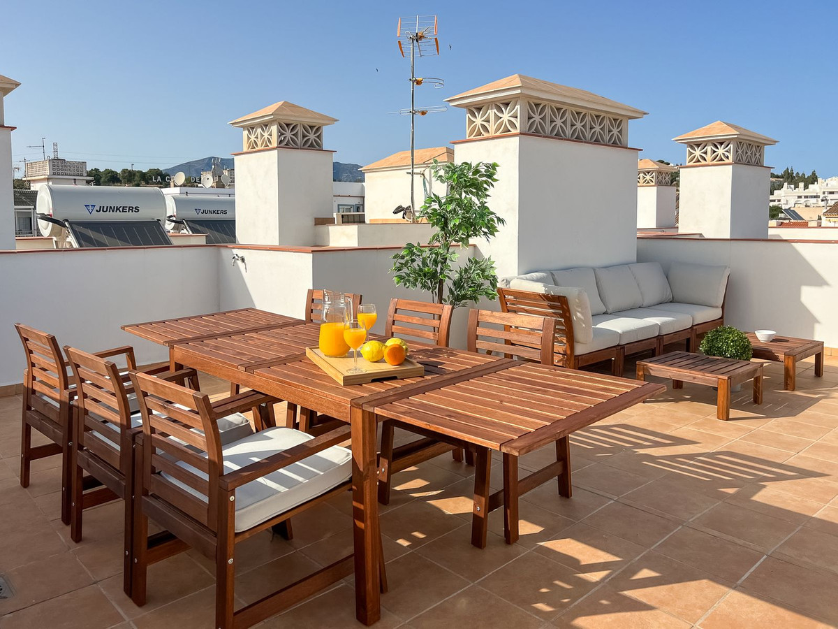 Se vende Edificio residencial de 17 dormitorios en Costa Del Sol, Málaga, España