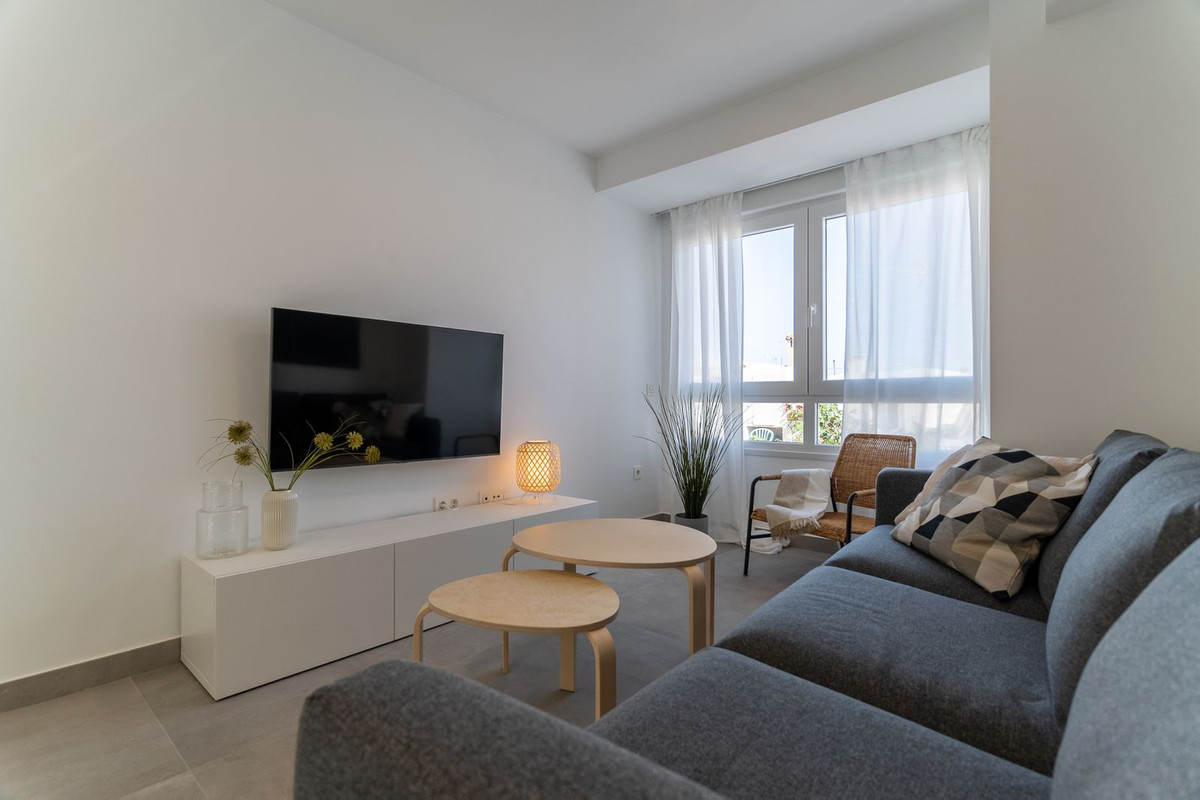Se vende Edificio residencial de 17 dormitorios en Costa Del Sol, Málaga, España