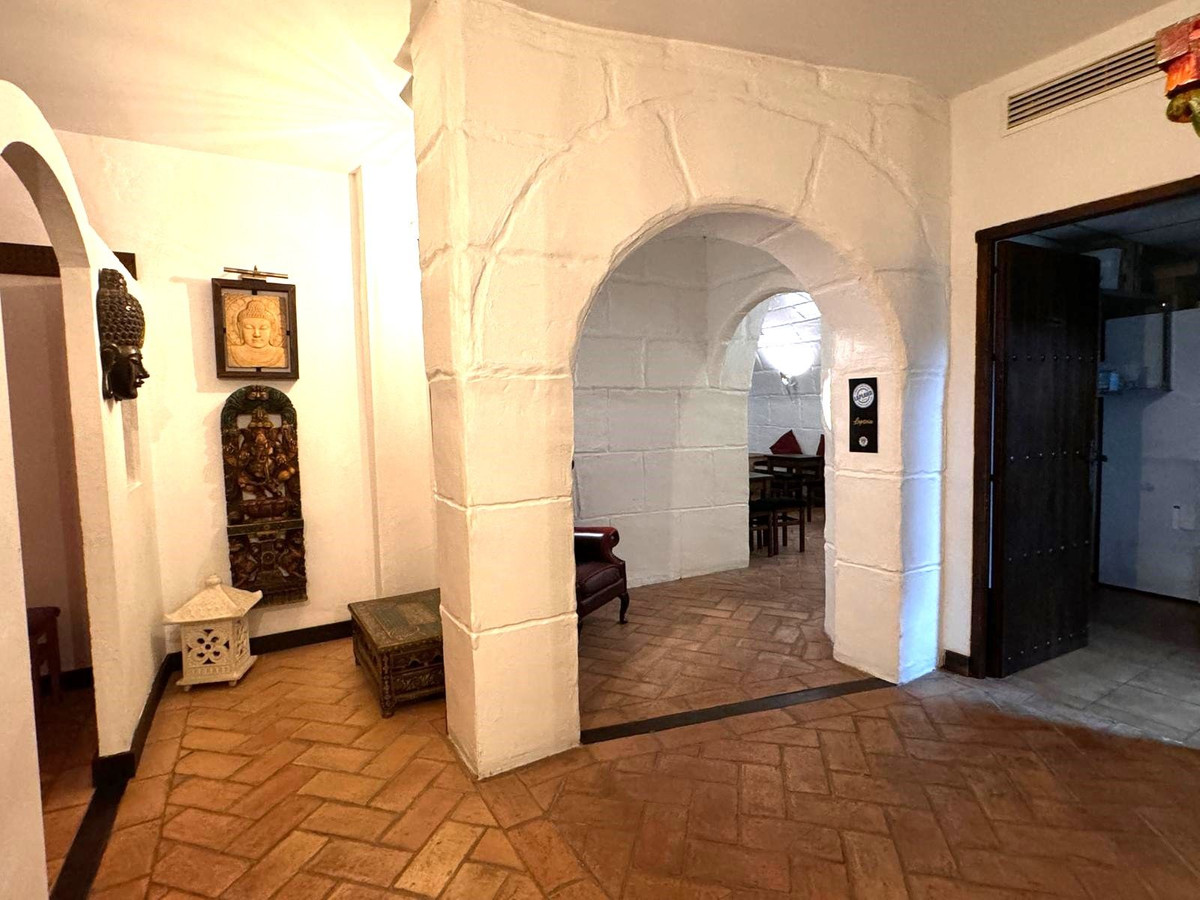 Se vende Negocio de 6 dormitorios en Costa Del Sol, Málaga, España