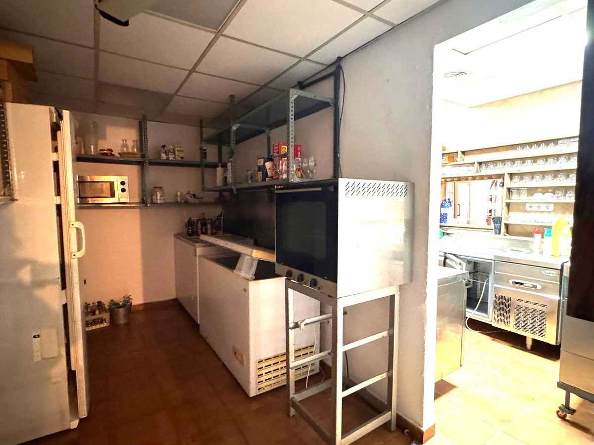 Se vende Negocio de 6 dormitorios en Costa Del Sol, Málaga, España