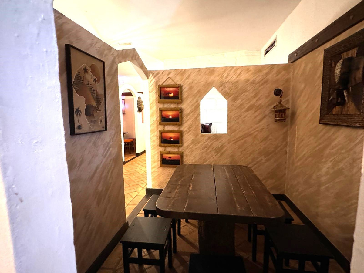 Se vende Negocio de 6 dormitorios en Costa Del Sol, Málaga, España