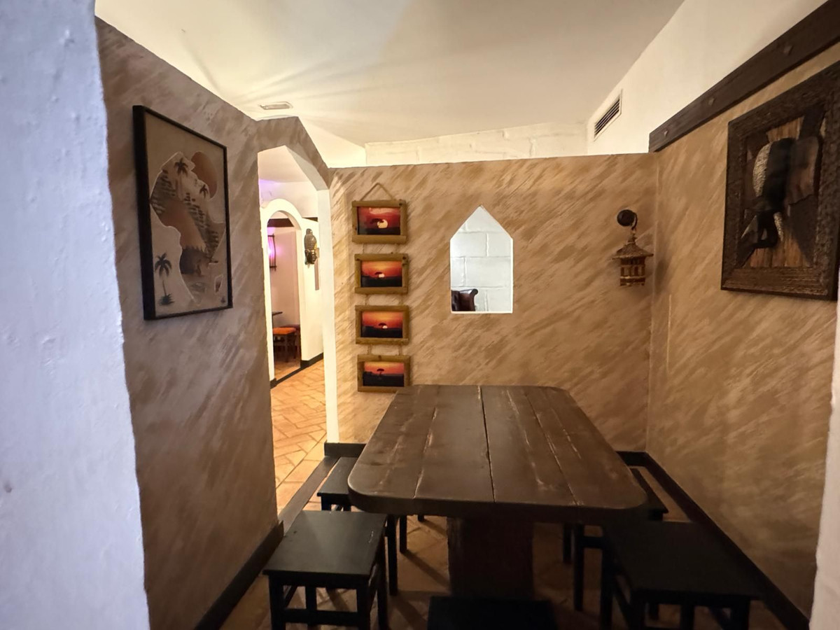 Se vende Negocio de 6 dormitorios en Costa Del Sol, Málaga, España