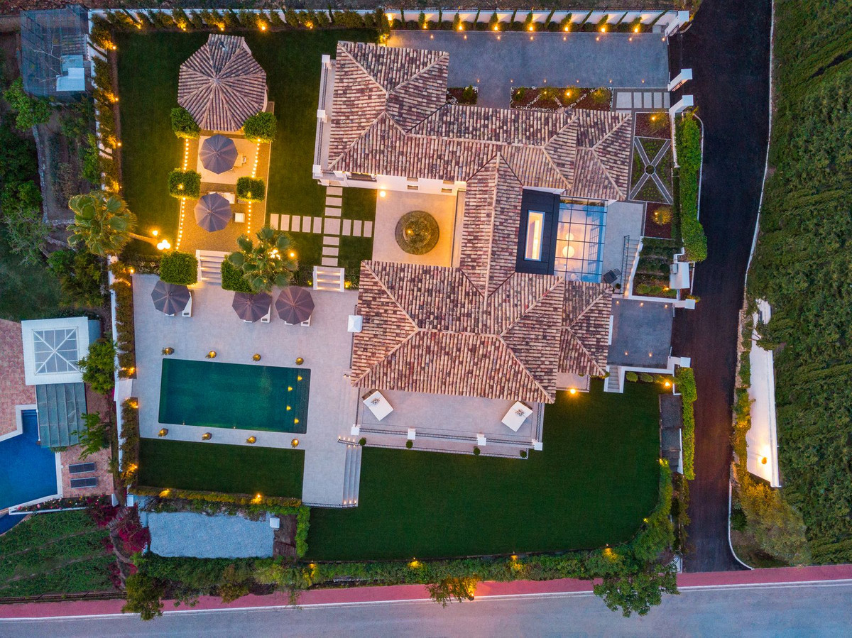 Se vende Villa - Chalet de 6 dormitorios en Costa Del Sol, Málaga, España