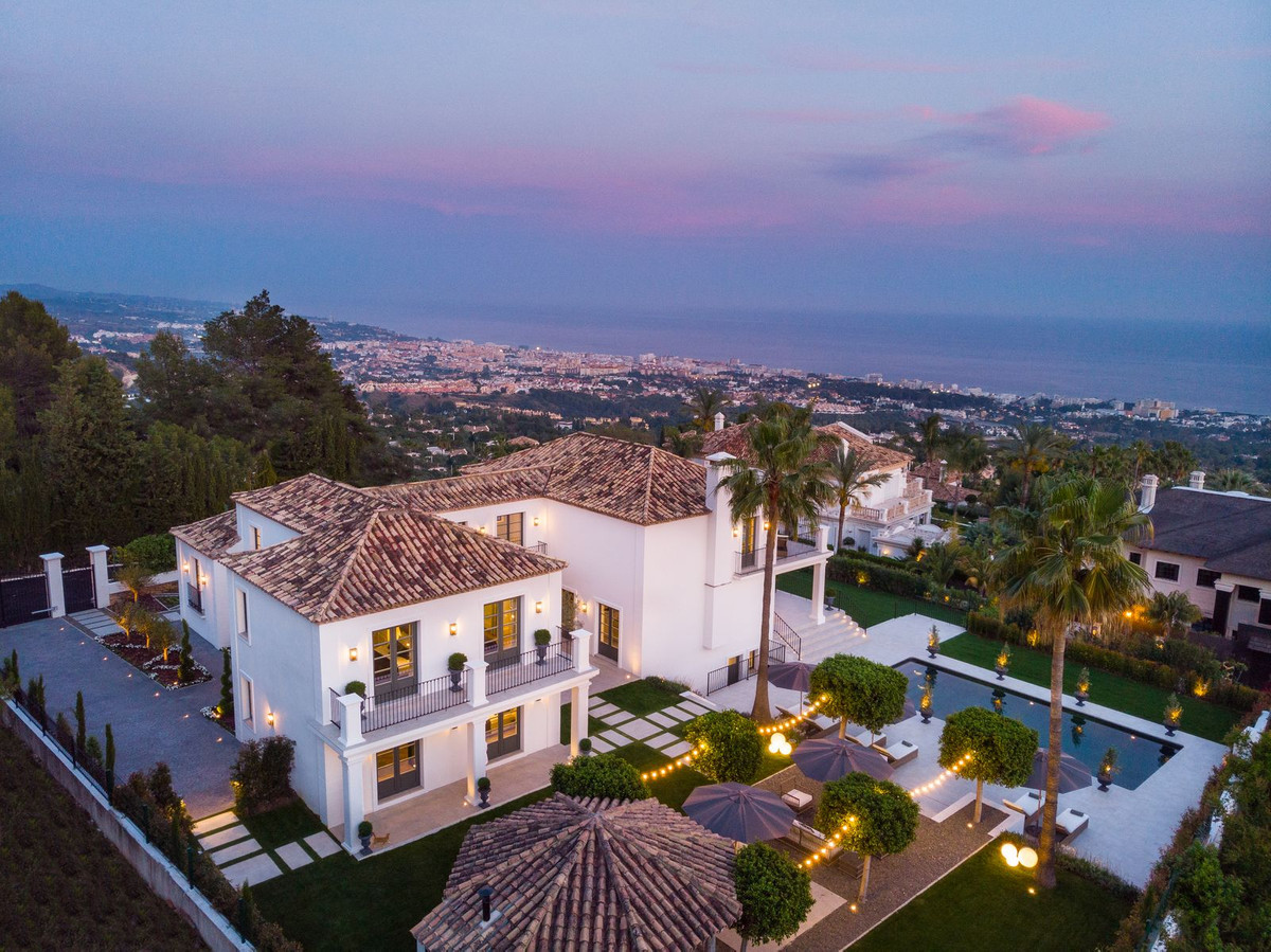 Se vende Villa - Chalet de 6 dormitorios en Costa Del Sol, Málaga, España