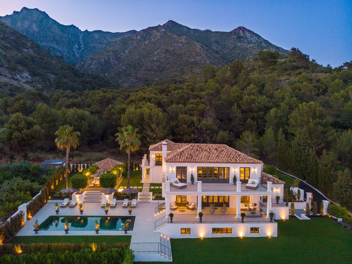 Se vende Villa - Chalet de 6 dormitorios en Costa Del Sol, Málaga, España