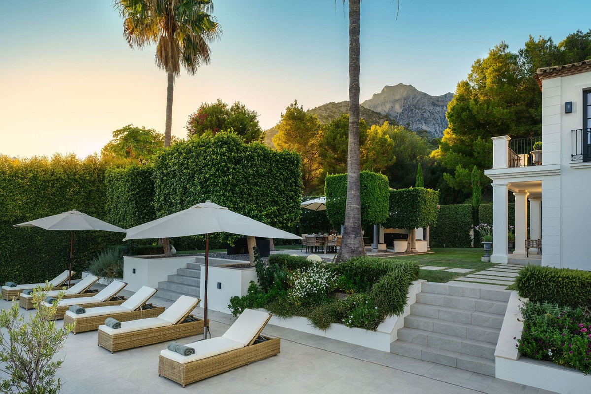 Se vende Villa - Chalet de 6 dormitorios en Costa Del Sol, Málaga, España