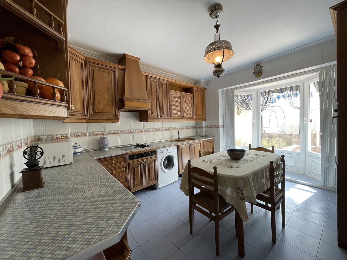 4 Bed Townhouse for sale in Nerja Costa Del Sol East, Málaga, Spain
