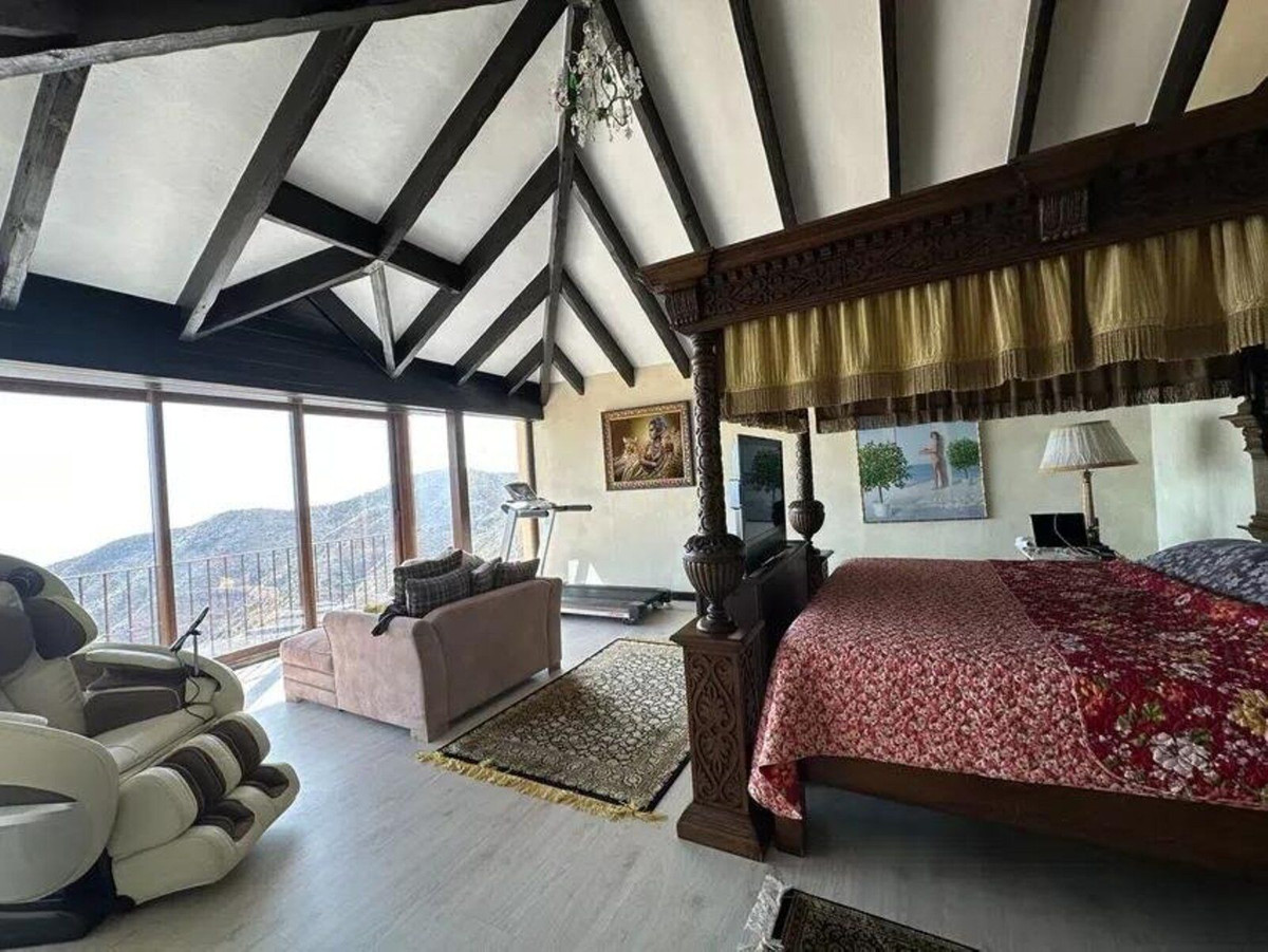 Se vende Villa - Chalet de 9 dormitorios en Costa Del Sol, Málaga, España