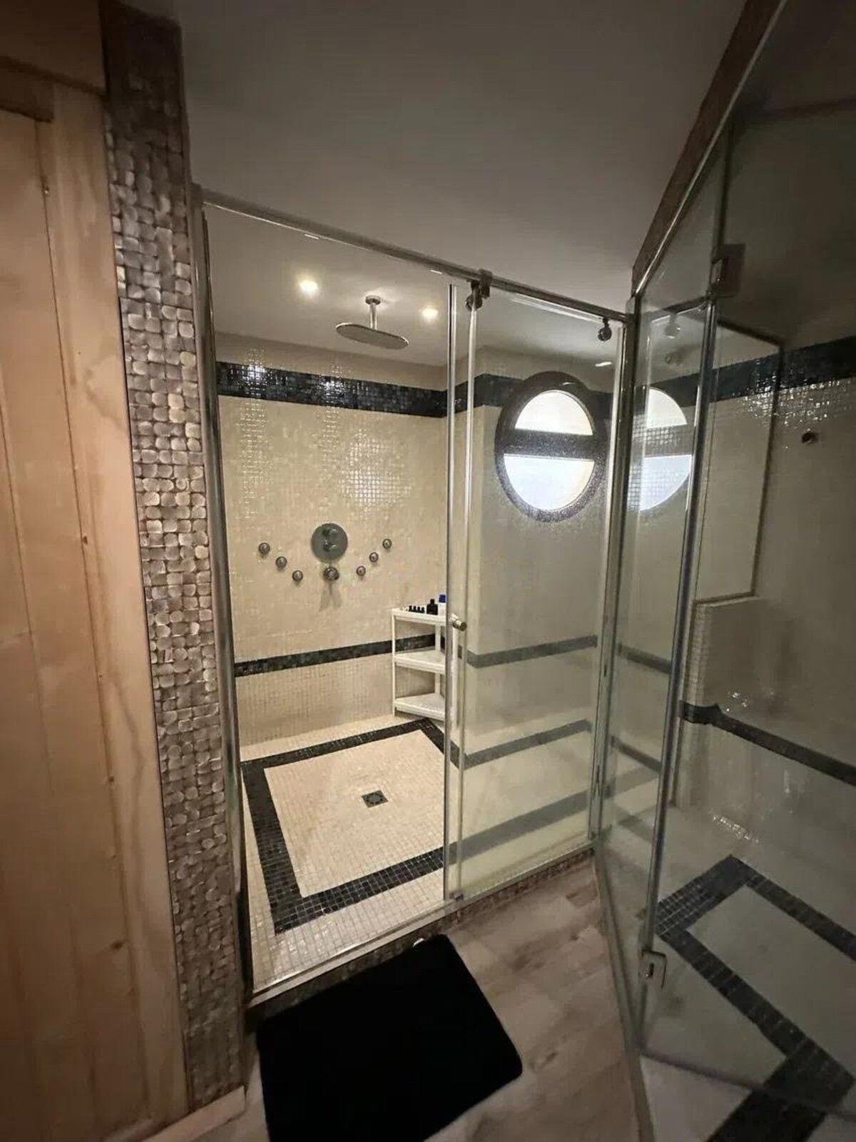 Se vende Villa - Chalet de 9 dormitorios en Costa Del Sol, Málaga, España