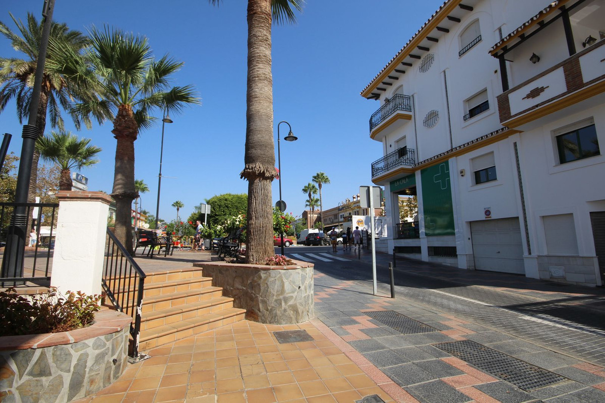 6 Bed Townhouse for sale in La Cala De Mijas Costa Del Sol, Málaga, Spain