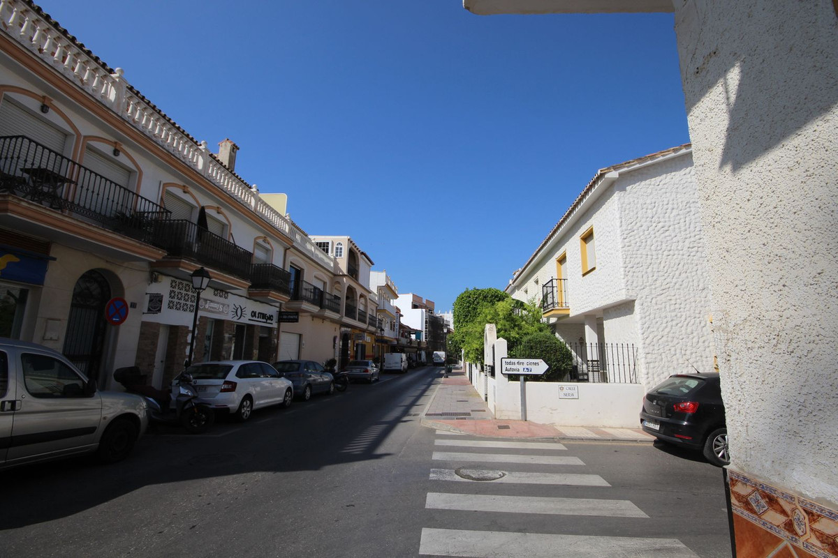 6 Bed Townhouse for sale in La Cala De Mijas Costa Del Sol, Málaga, Spain