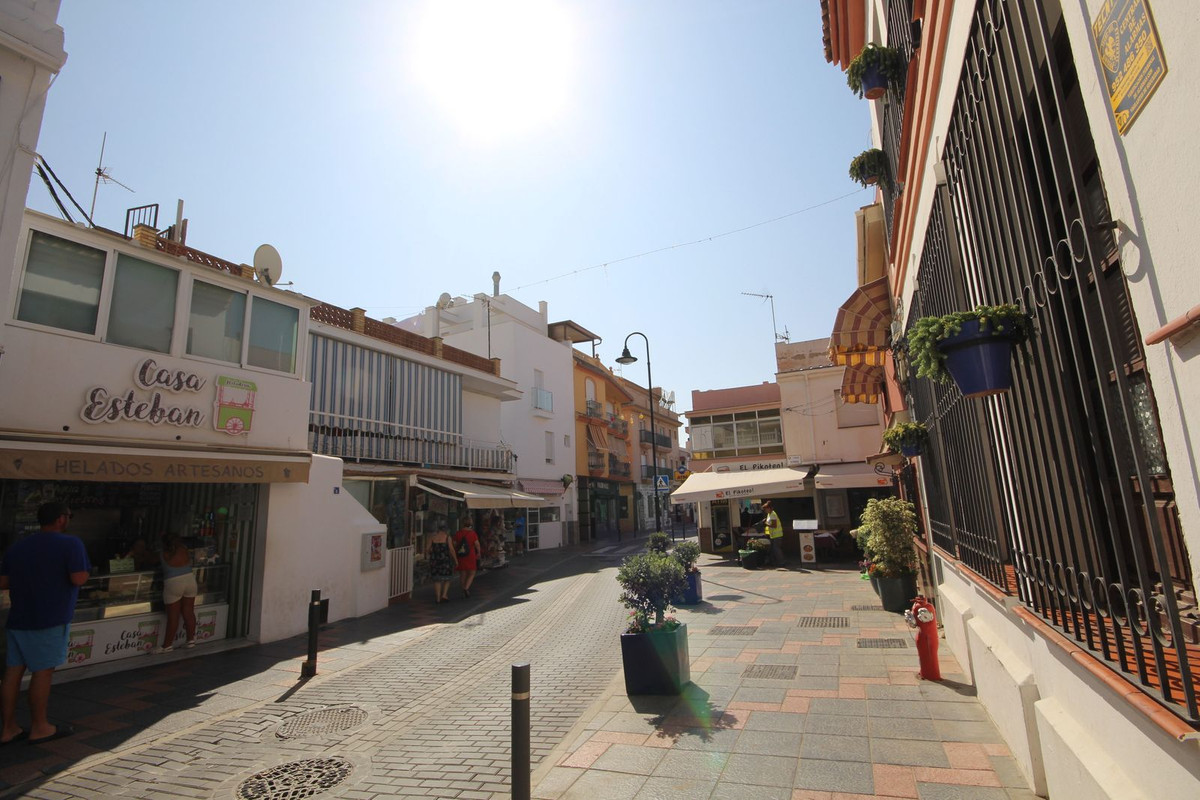 6 Bed Townhouse for sale in La Cala De Mijas Costa Del Sol, Málaga, Spain