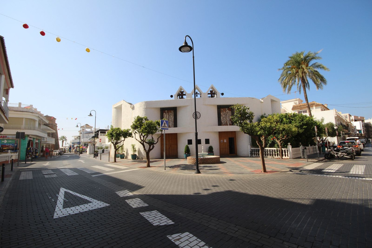 6 Bed Townhouse for sale in La Cala De Mijas Costa Del Sol, Málaga, Spain
