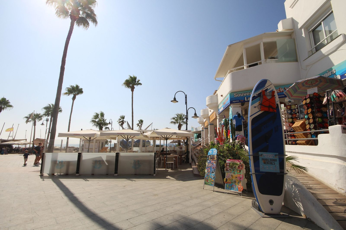 6 Bed Townhouse for sale in La Cala De Mijas Costa Del Sol, Málaga, Spain