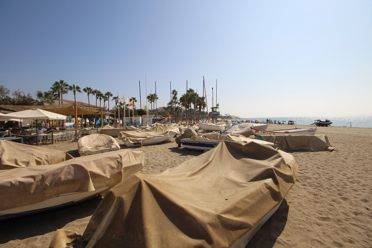 6 Bed Townhouse for sale in La Cala De Mijas Costa Del Sol, Málaga, Spain