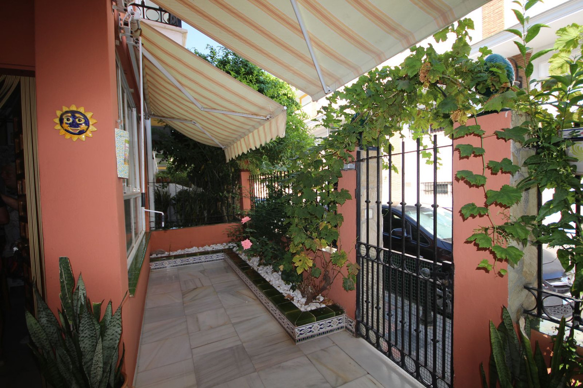 6 Bed Townhouse for sale in La Cala De Mijas Costa Del Sol, Málaga, Spain