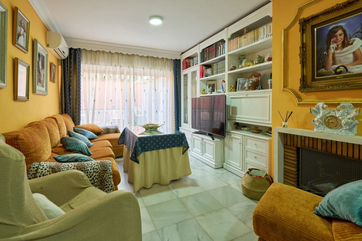 6 Bed Townhouse for sale in La Cala De Mijas Costa Del Sol, Málaga, Spain