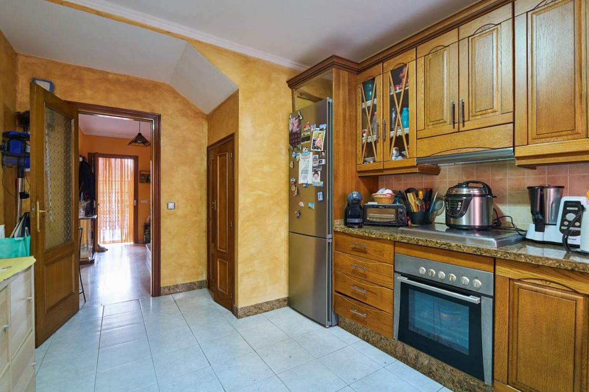 6 Bed Townhouse for sale in La Cala De Mijas Costa Del Sol, Málaga, Spain