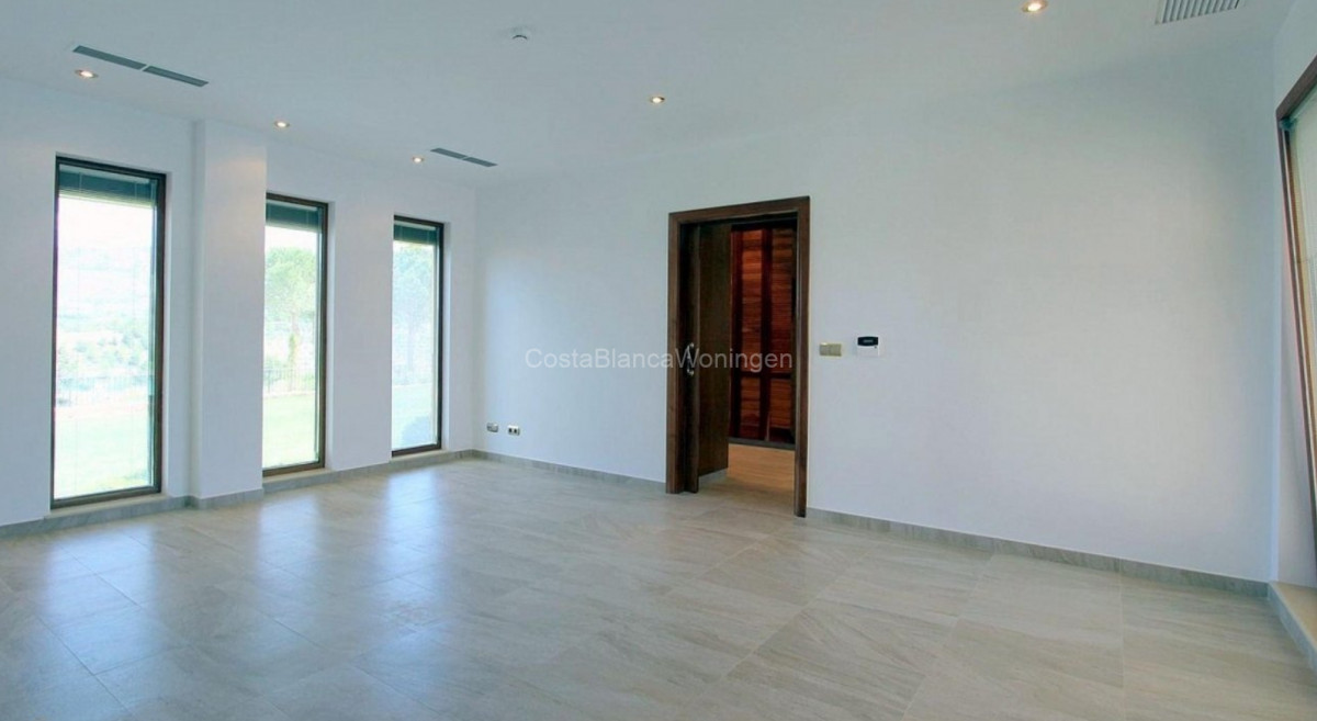 6 Bed Townhouse for sale in Penaguila Costa Blanca, Alicante, Spain