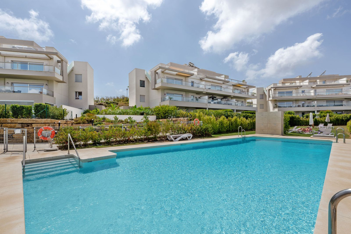Se vende Apartamento Planta Media de 2 dormitorios en Costa Del Sol, Málaga, España