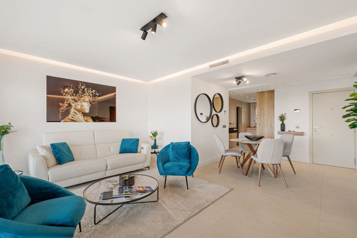 Se vende Apartamento Planta Media de 2 dormitorios en Costa Del Sol, Málaga, España