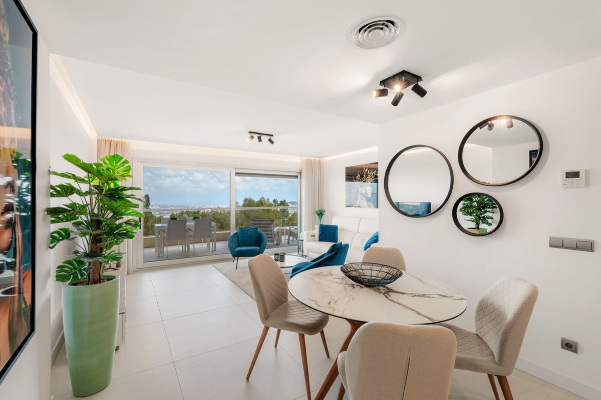 Se vende Apartamento Planta Media de 2 dormitorios en Costa Del Sol, Málaga, España
