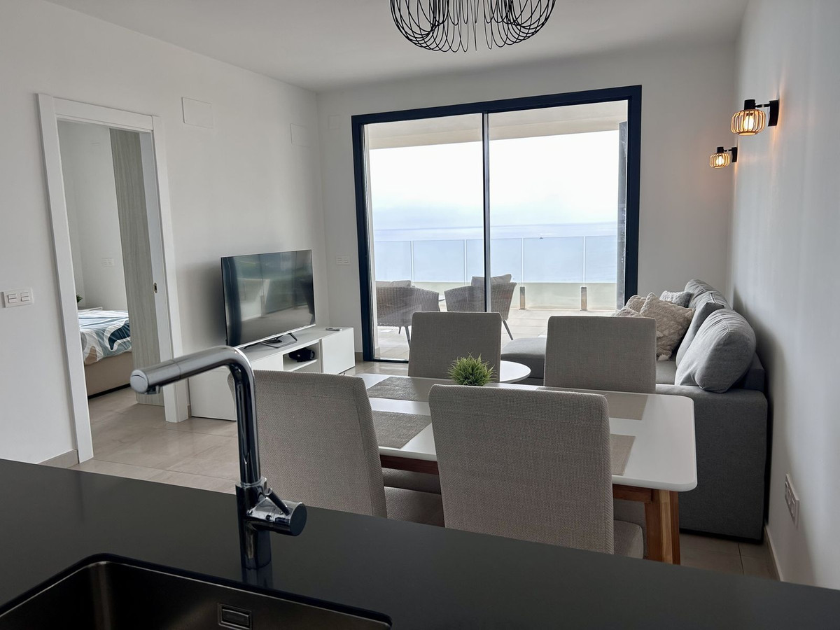 2 Bed Apartment for sale in Fuengirola Costa Del Sol, Málaga, Spain