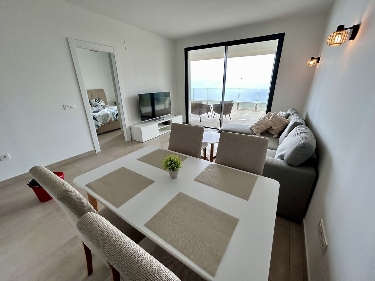 2 Bed Apartment for sale in Fuengirola Costa Del Sol, Málaga, Spain