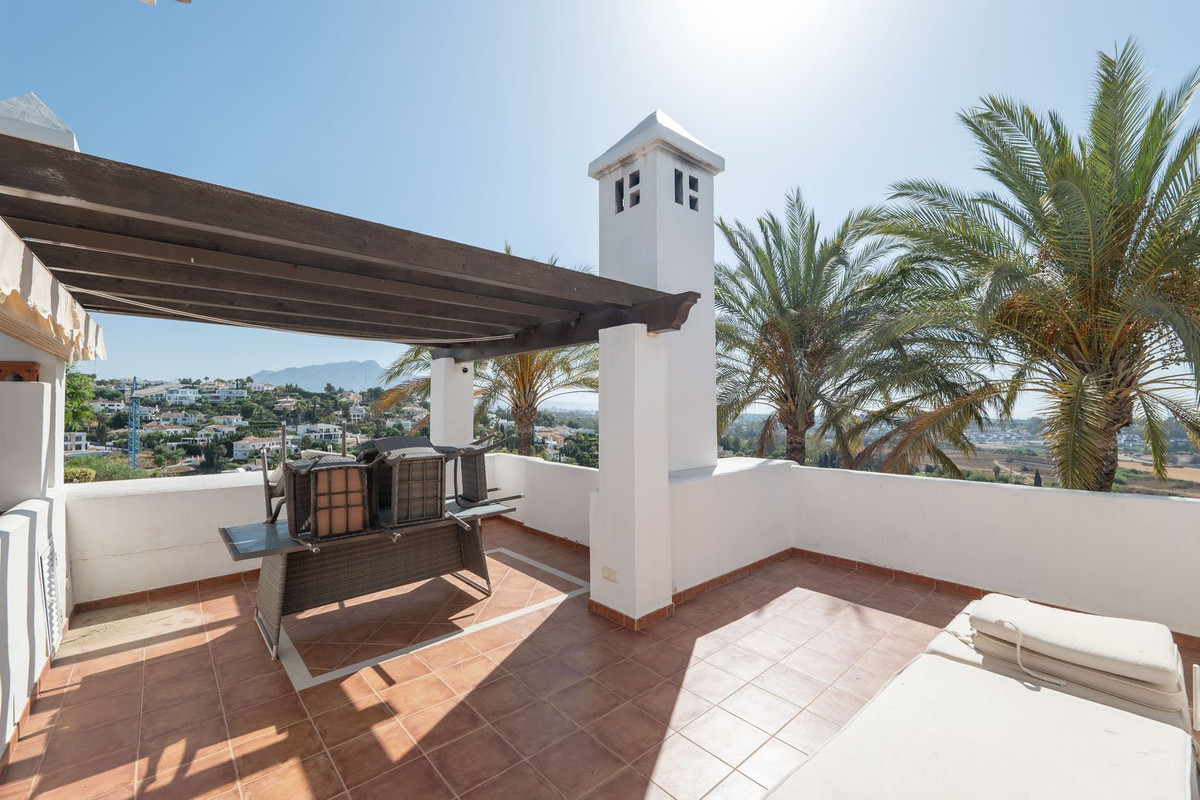 4 Bed Townhouse for sale in Benahavís Costa Del Sol, Málaga, Spain