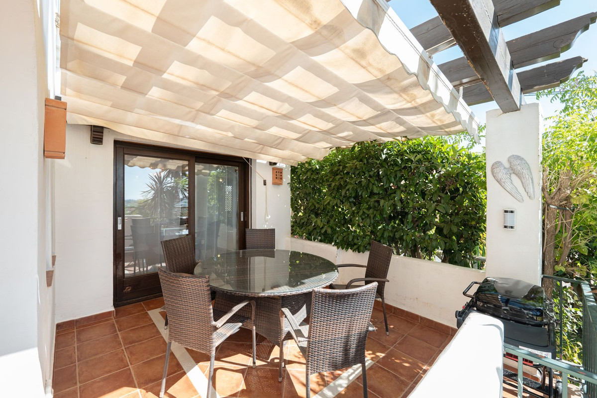 4 Bed Townhouse for sale in Benahavís Costa Del Sol, Málaga, Spain