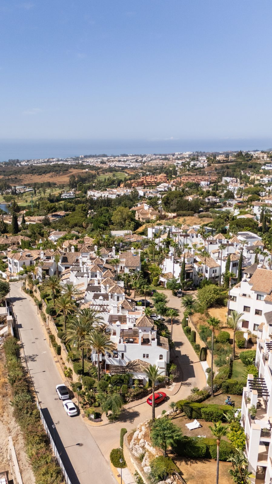 4 Bed Townhouse for sale in Benahavís Costa Del Sol, Málaga, Spain