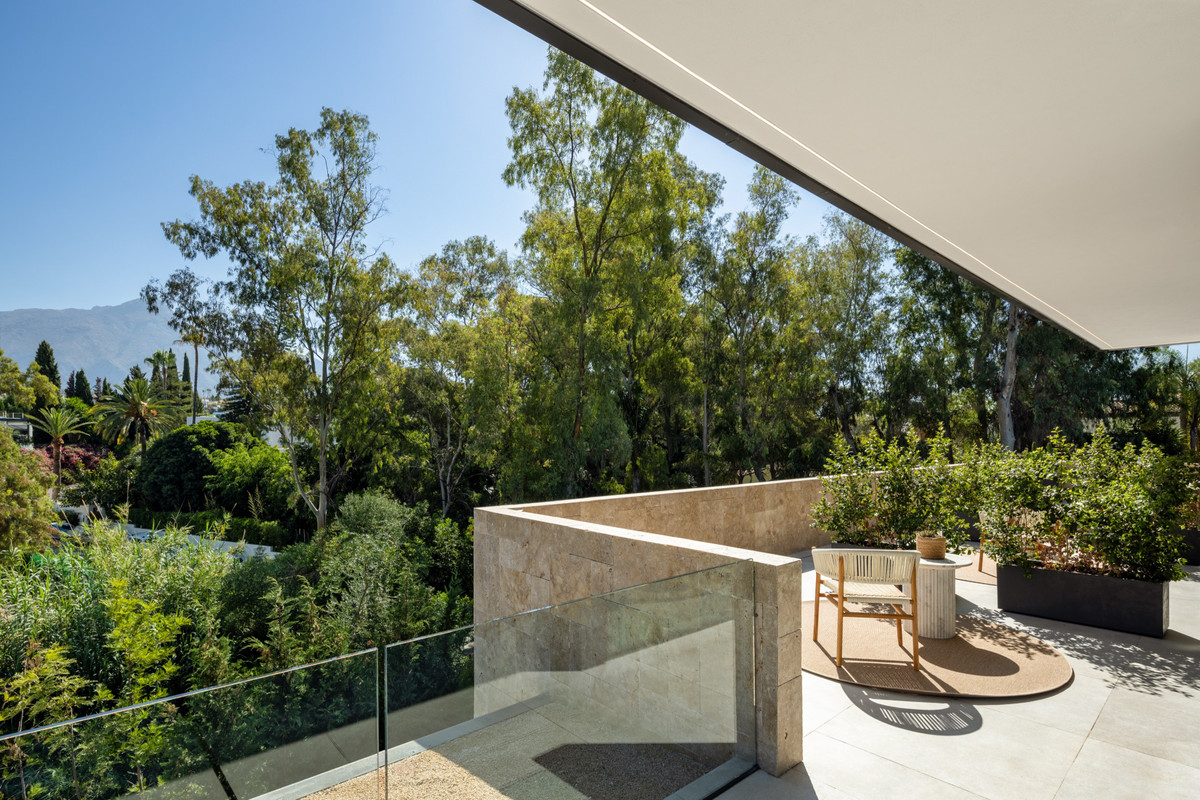 Se vende Villa - Chalet de 5 dormitorios en Costa Del Sol, Málaga, España