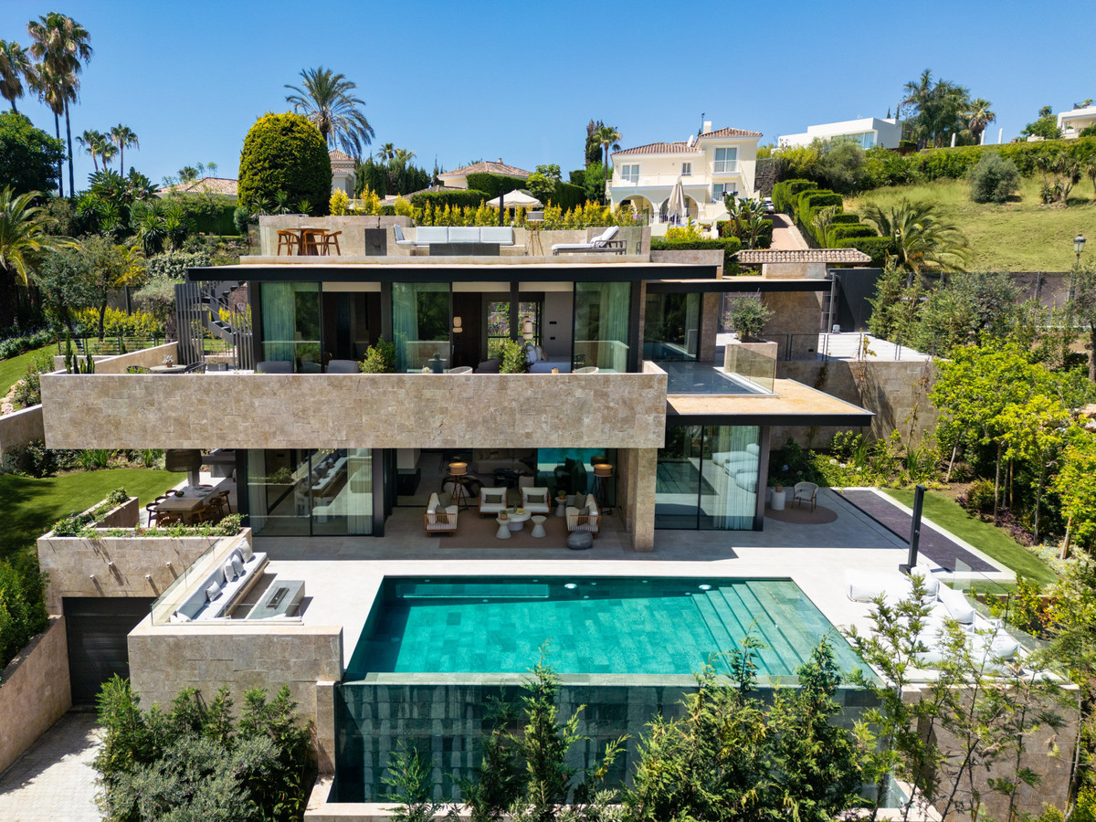 Se vende Villa - Chalet de 5 dormitorios en Costa Del Sol, Málaga, España