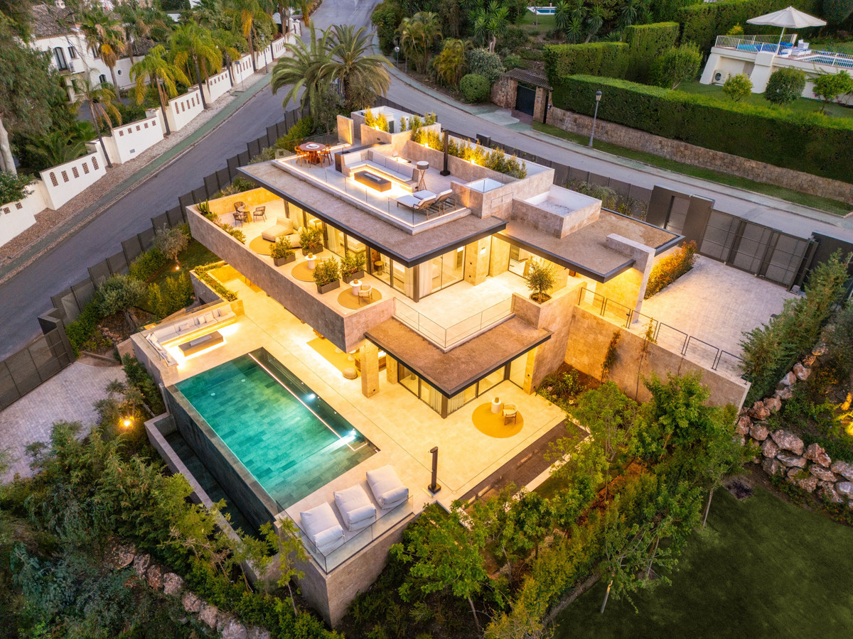 Se vende Villa - Chalet de 5 dormitorios en Costa Del Sol, Málaga, España